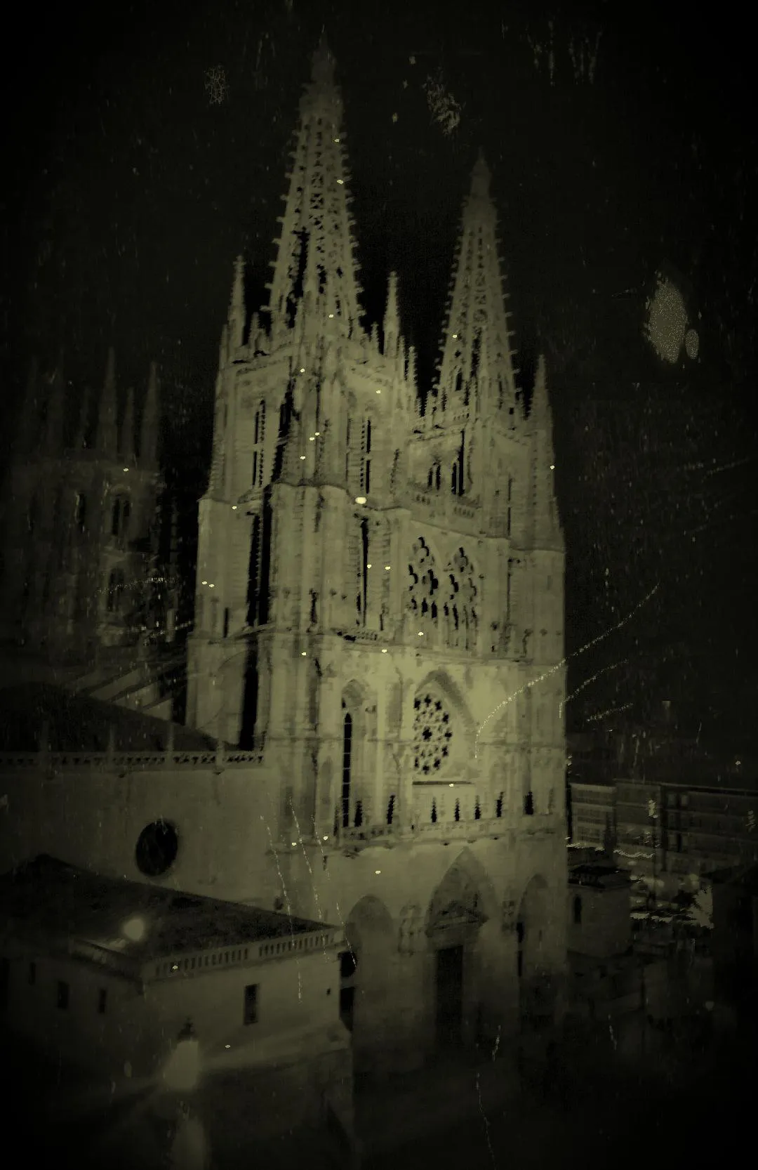 Historia Burgos: Los canteros que trabajaron en Burgos eran cántabros y vizcainos
