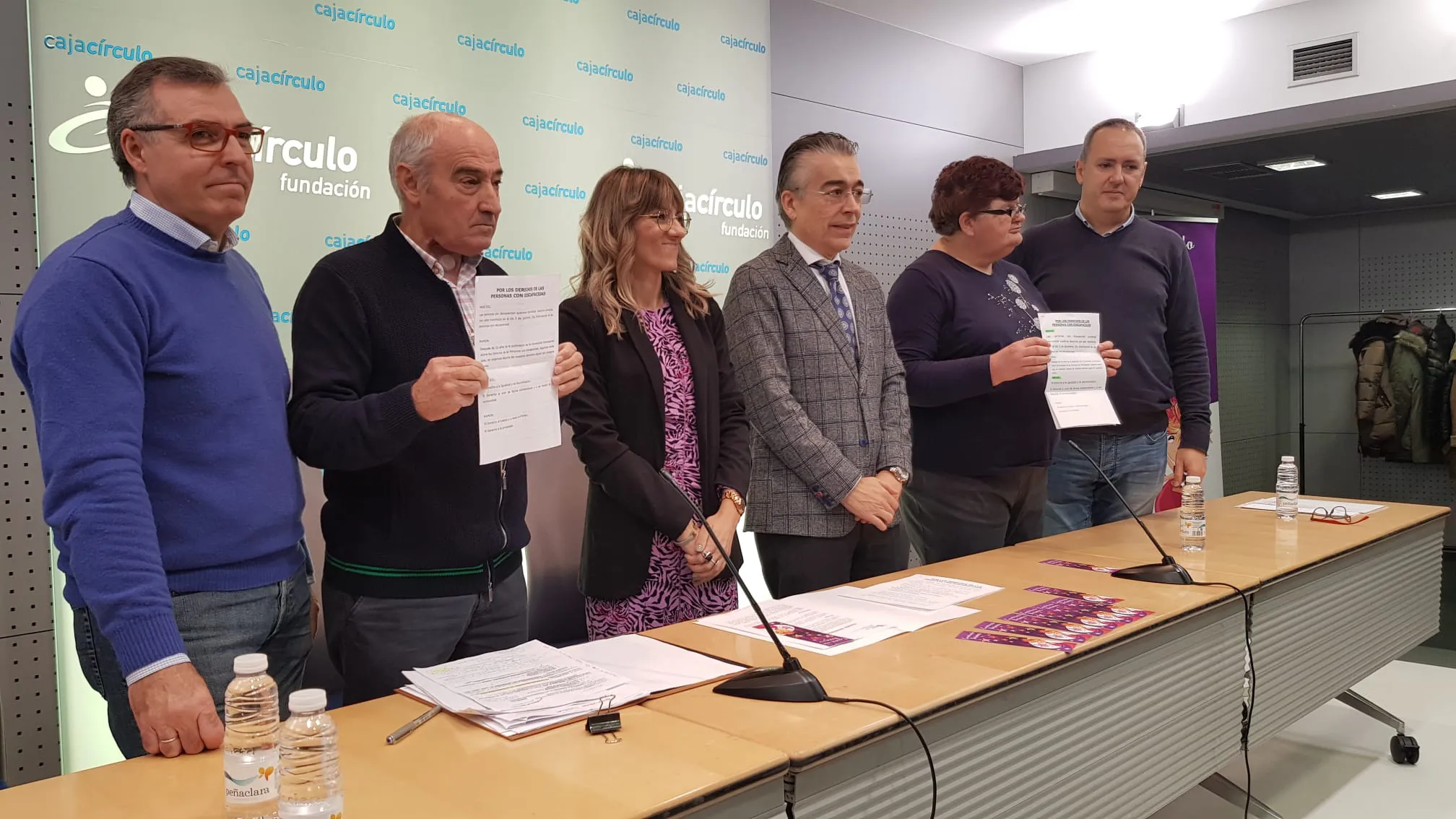 La Junta pone en marcha la figura del asistente personal para atender el día a día de las personas con discapacidad