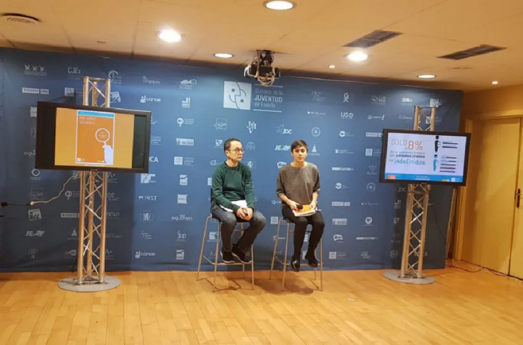 Casi 1 de cada 3 jóvenes españoles sigue en casa de sus padres: Emanciparse es misión imposible