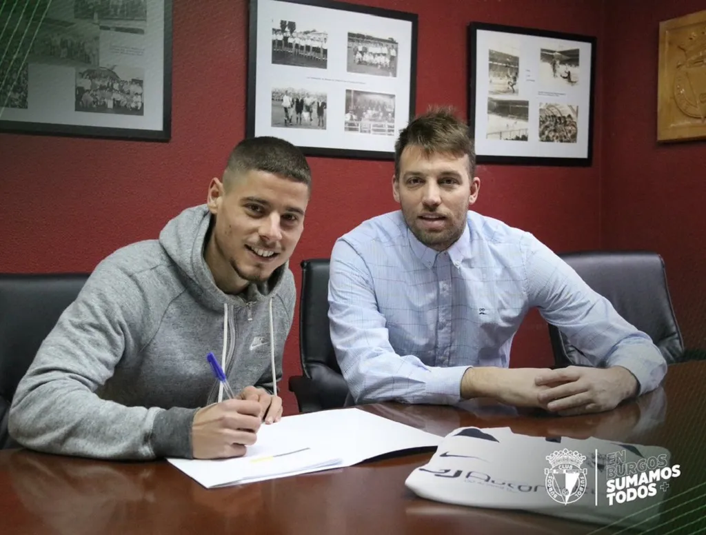 Fútbol Burgos: El Burgos CF ficha al murciano Alarcón