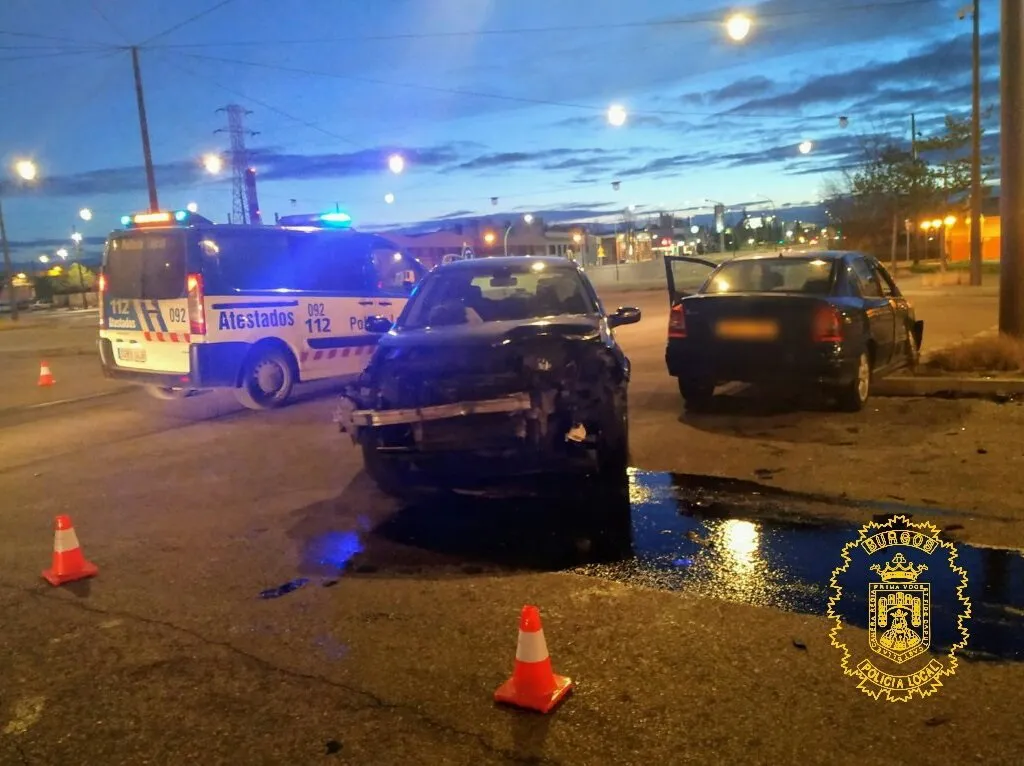Dos personas resultan heridas en sendos accidentes de tráfico esta madrugada en Burgos