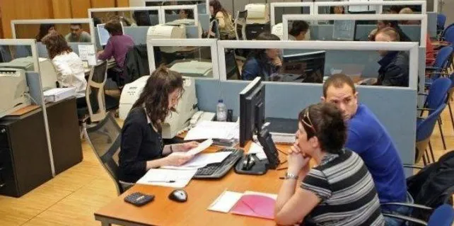 El Gobierno aprueba una subida salarial para funcionarios