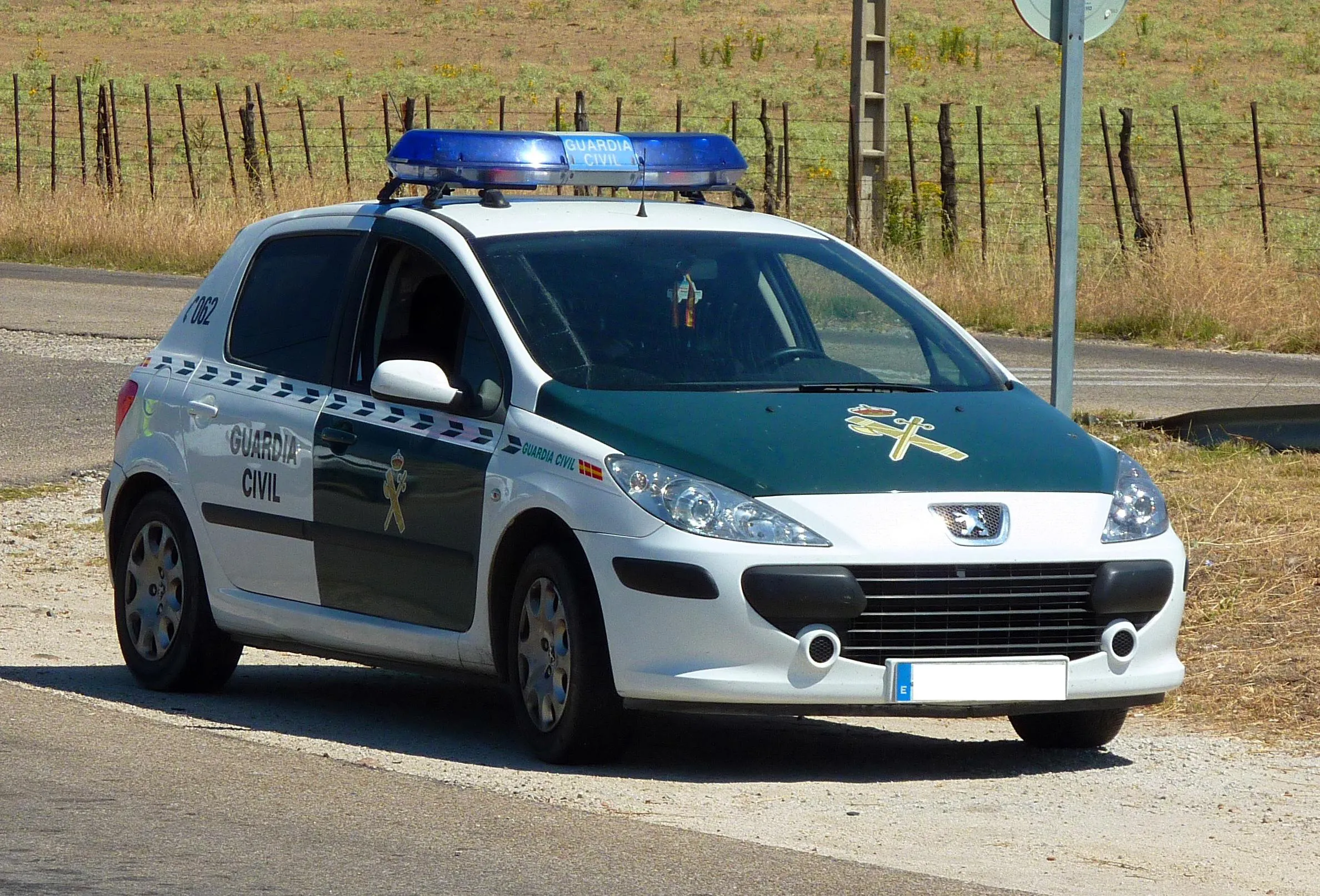 La Guardia Civil le sorprende al volante tras examinarse para recuperar los puntos perdidos