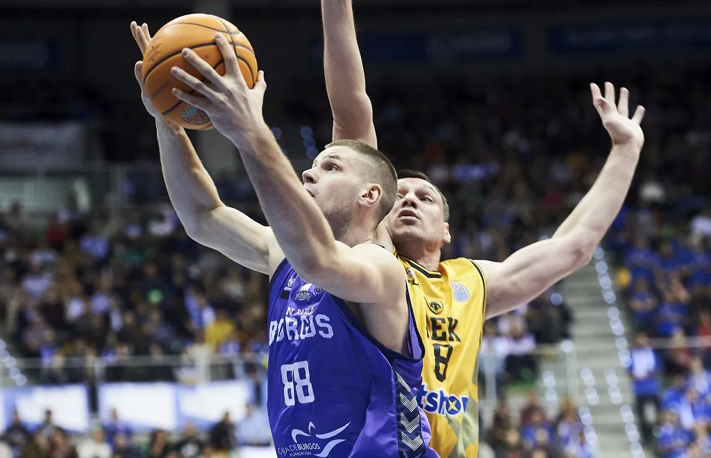Peñarroya advierte de la dificultad de ganar al Hapoel