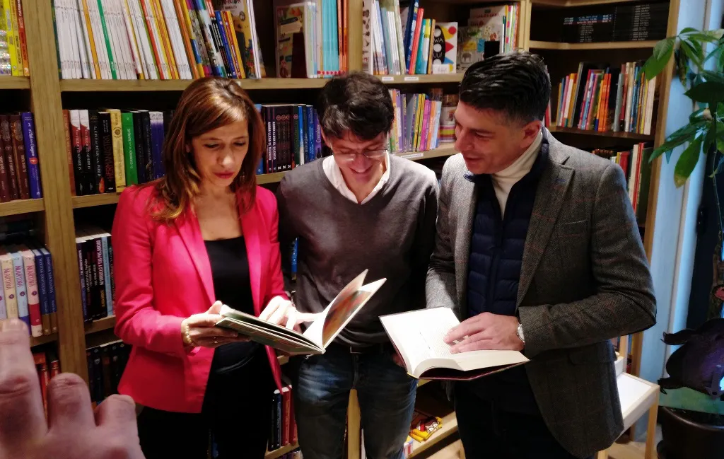 El Ayuntamiento entrega un bono de 22 euros a los niños burgaleses de 8 años para fomentar la lectura