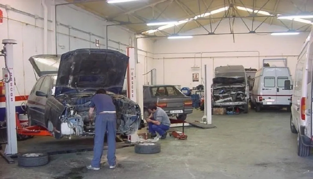 Los talleres pierden 500 millones al año por el absentismo de los vehículos en la ITV