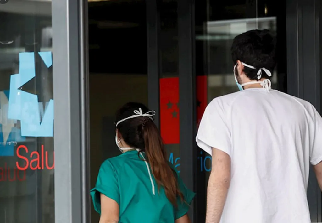 España suma 812 fallecidos con coronavirus en un día y supera los 85.000 casos confirmados