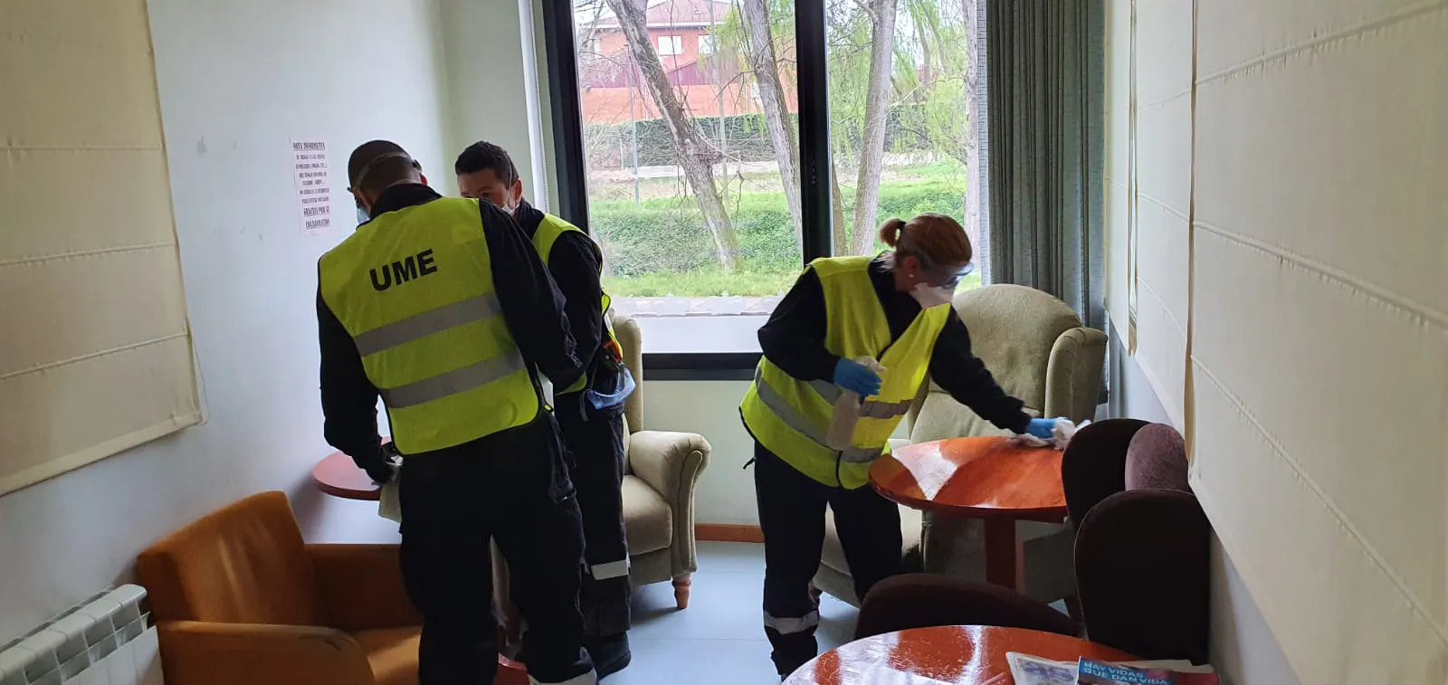 La UME desinfecta residencias de la provincia