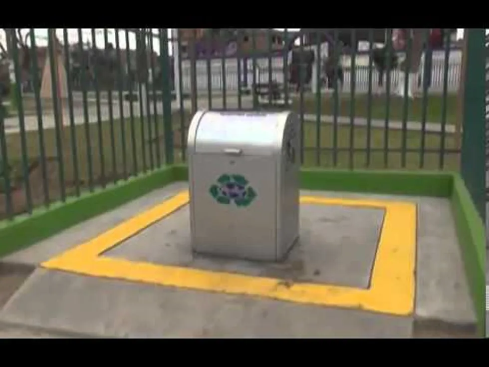 Vox propone instalar un pedal en los contenedores soterrados para evitar contagios por coronavirus