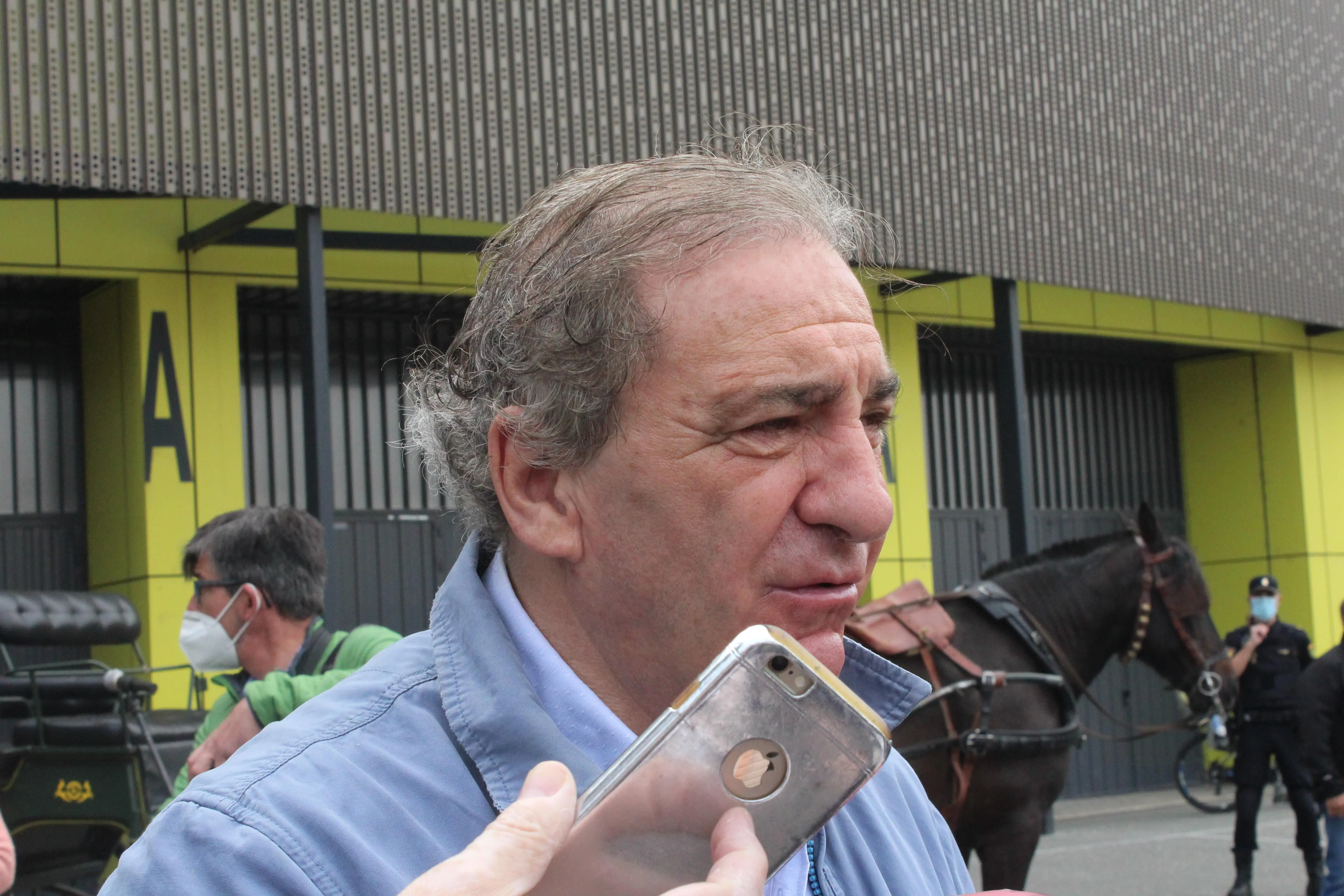 200 taurinos se concentran en el Coliseum con el lema somos cultura