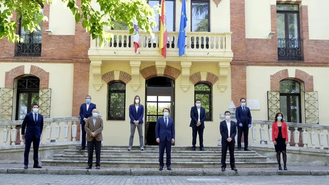 El pacto de reconstrucción de Castilla y León excluye la comisión de residencias y propone 250 millones más para sanidad
