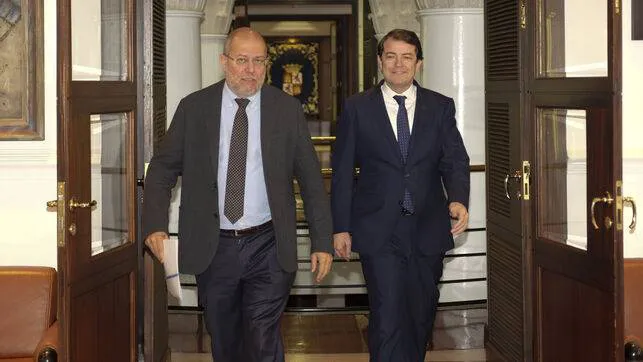 Igea recibió un vídeo de un testigo que relataba la presunta financiación ilegal del PP de Salamanca mientras negociaba el pacto de gobierno
