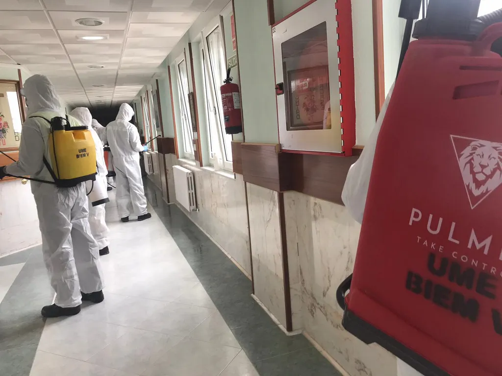 Sanidad admite que la baja calidad de los datos de las comunidades sobre muertes en residencias ha impedido dar cifras