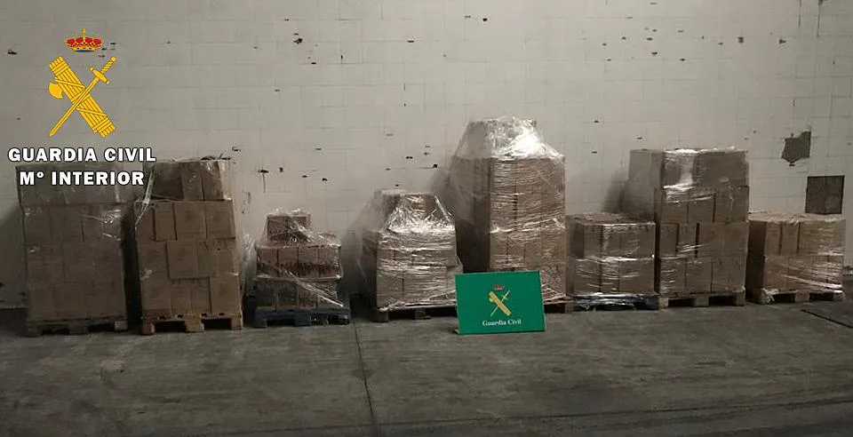Desarticulada una red de falsas empresas que revendían botellas de vino usando el timo del nazareno