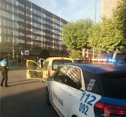 Denunciado por carecer de permiso de conducir, triplicar la tasa de alcoholemia y tener la itv caducada