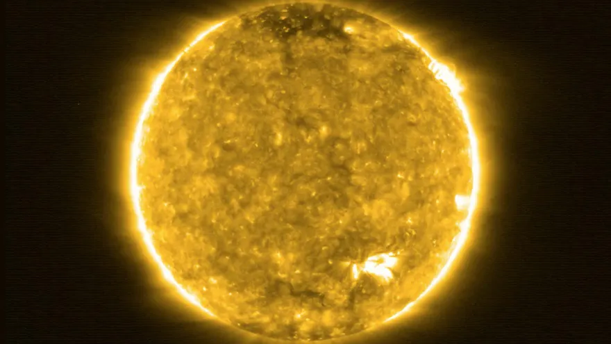 Las imágenes más cercanas jamás tomadas del Sol revelan la existencia de hogueras