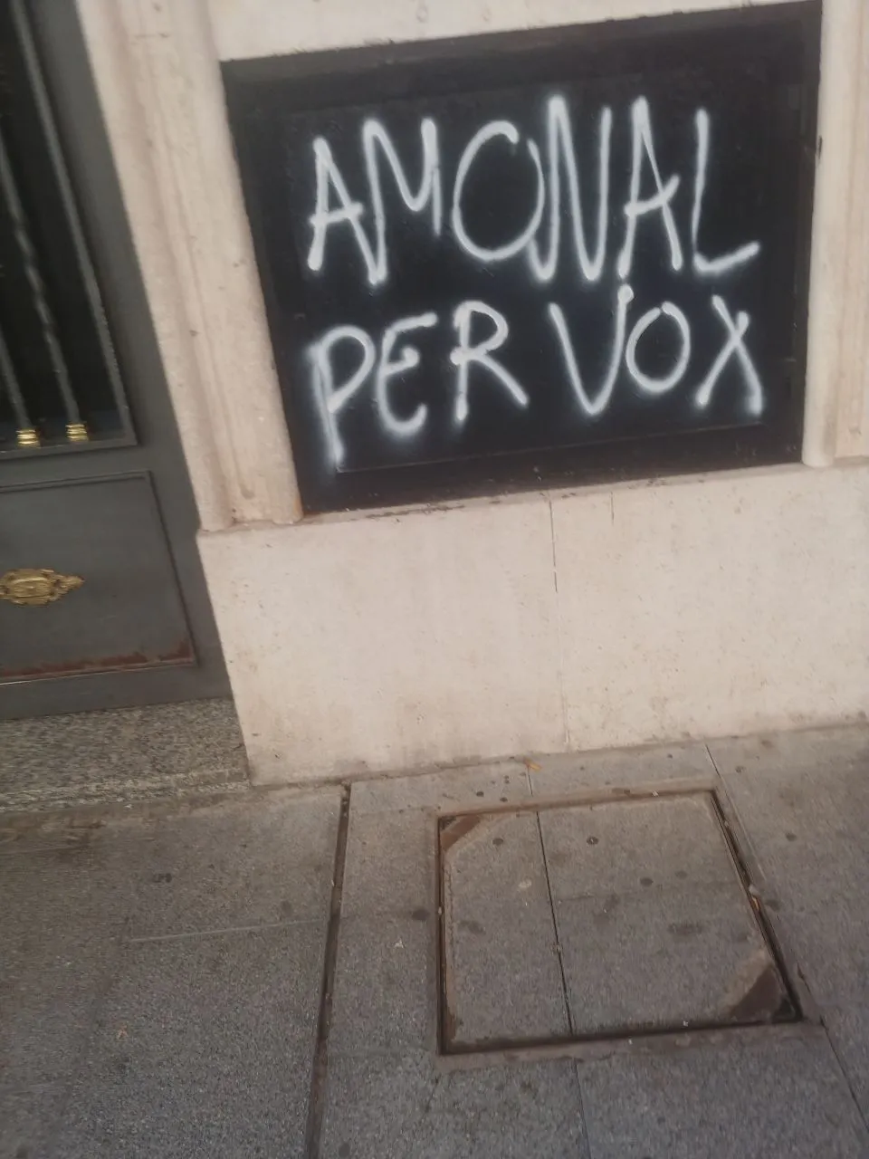 Vox sufre un nuevo ataque a su sede de Burgos que incluye una clara amenaza terrorista