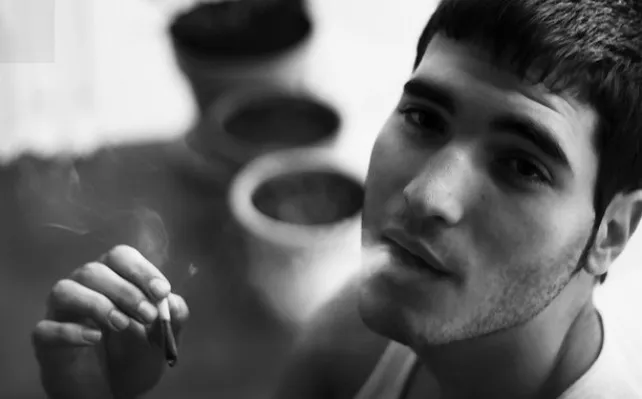 Reducir el consumo de tabaco y alcohol disminuye el número de fracturas de cadera
