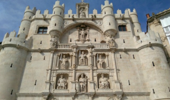 Exposiciones, teatro y concierto componen la agenda cultural de este sábado