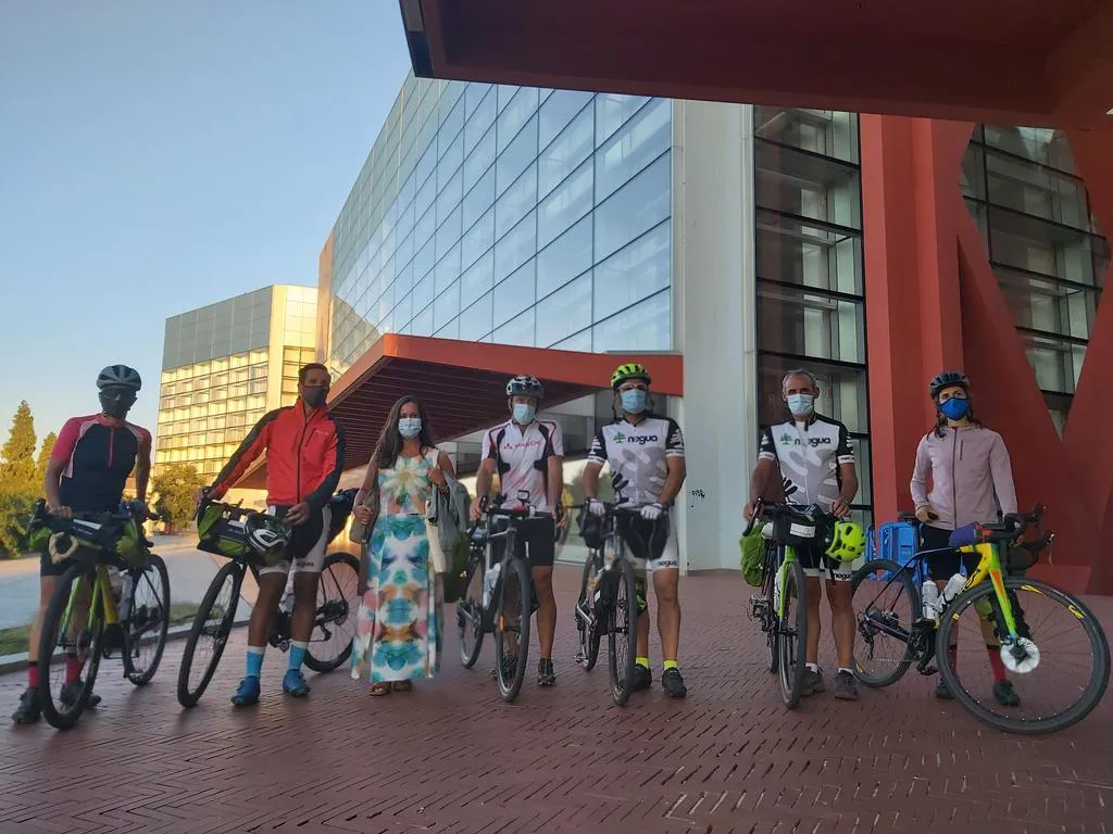 El equipo de la Expedición Magallanes/Elkano recorrerán en bicicleta cuatro Comunidades Autónomas para conmemorar los 500 años de la primera circunnavegación