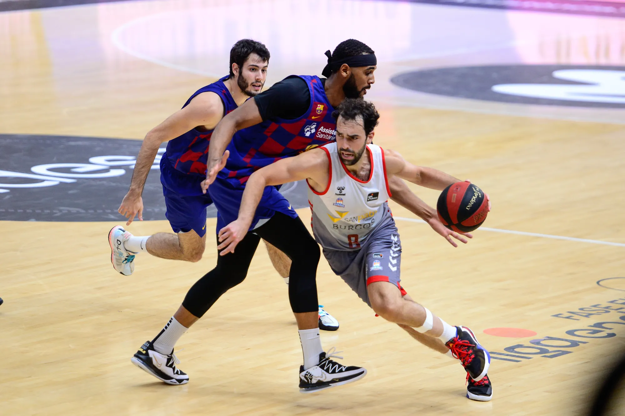 Baloncesto Burgos: Acunsa Gipuzkoa Basket y Hereda San Pablo Burgos cambia de ubicación en su partido del domingo