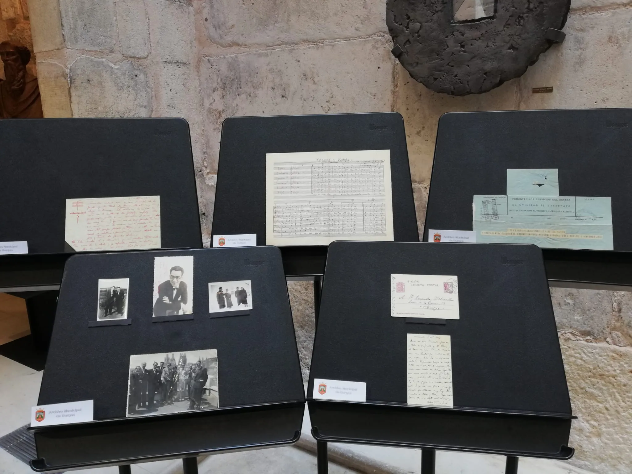 Setenta nuevos documentos se incorporan al fondo de Antonio José, custodiado en el Archivo Municipal de Burgos