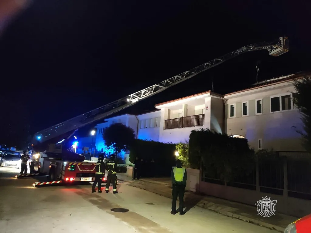 Intervienen para sofocar el incendio de una chimenea en Ubierna
