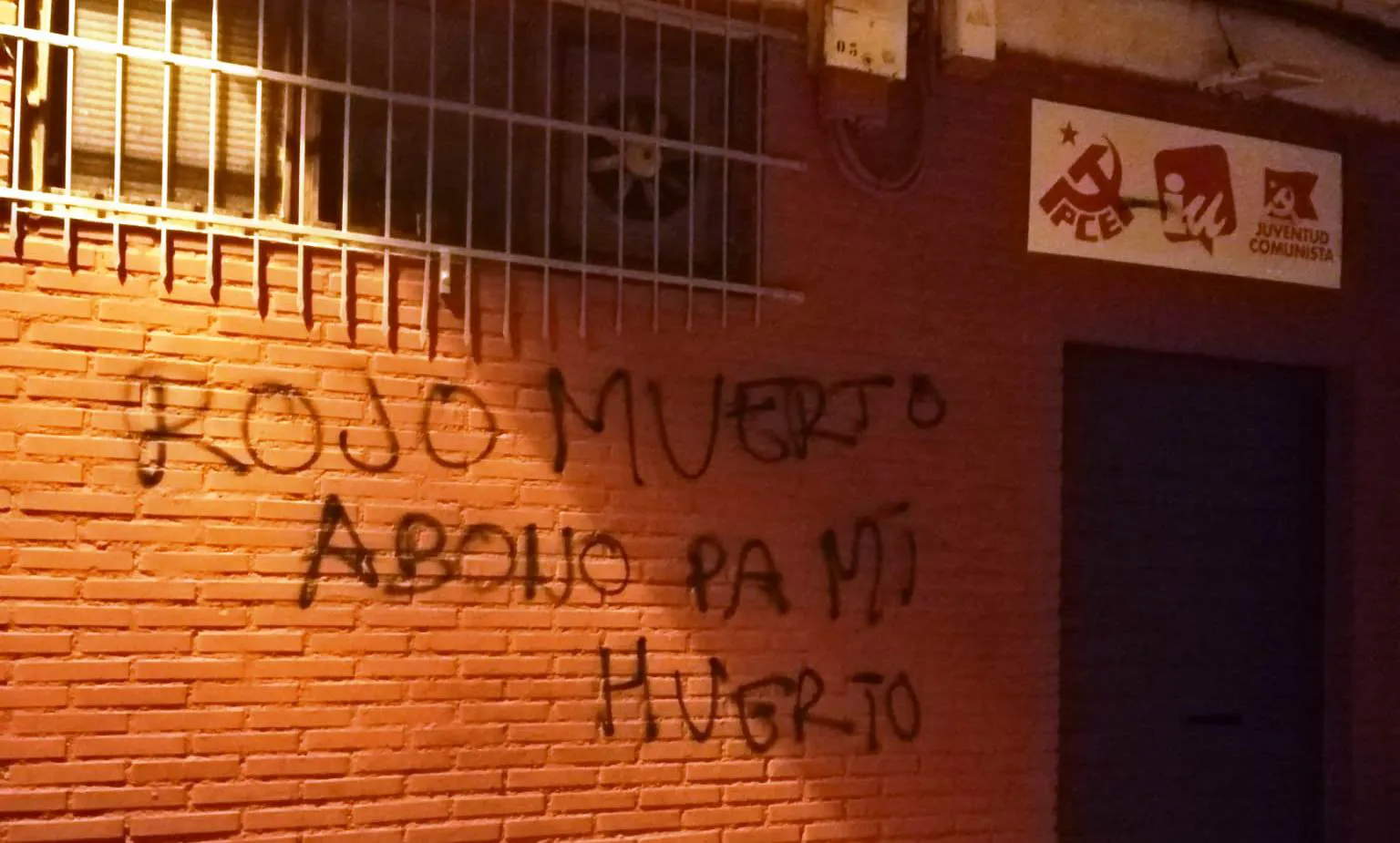 Izquierda Unida y Partido Comunista denuncian el ataque fascista a su sede en Burgos