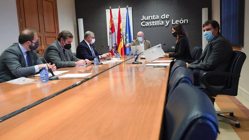 COVID-19 Burgos: La Junta no concreta cómo y dónde abrirá la hostelería a partir del 3 de diciembre porque dependerá de la evolución del virus