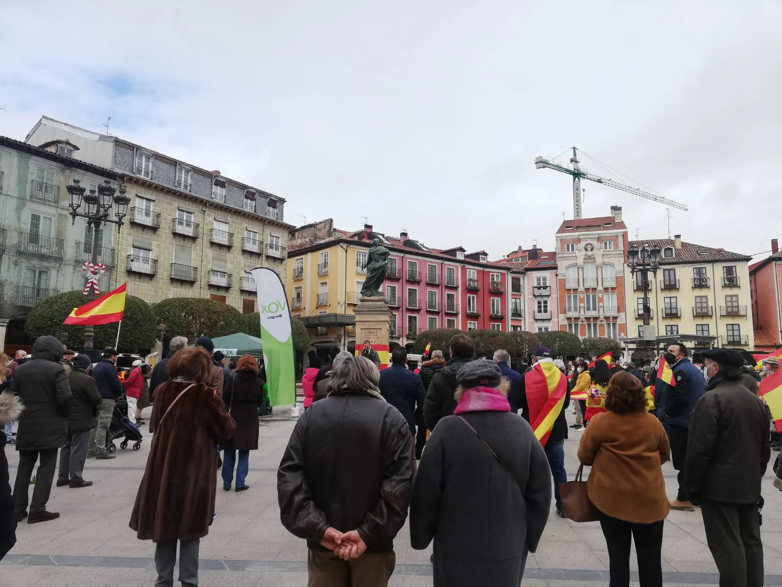 Vox reivindica frente al Ayuntamiento la defensa de la legalidad constitucional