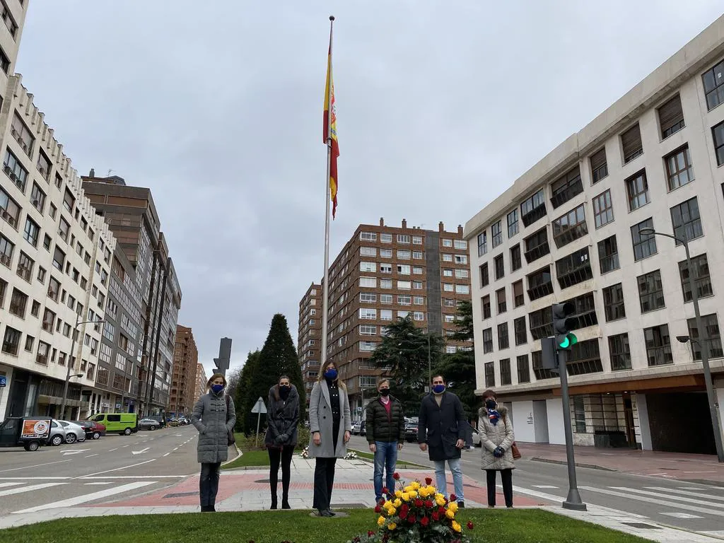 Blasco destaca la necesidad de celebrar la Constitución cada día y critica el silencio cómplice del PSOE que permite despedazar España