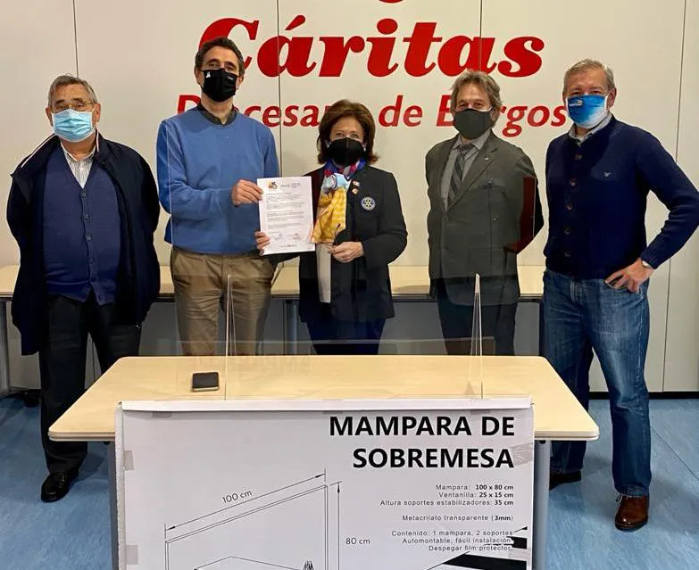 COVID-19 Burgos: Los rotarios donan 20 mamparas protectoras a Cáritas de Burgos