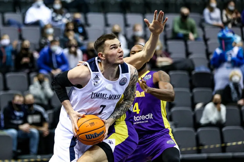 Baloncesto Burgos: El San Pablo Burgos apuesta por Salash para reforzar su juego interior