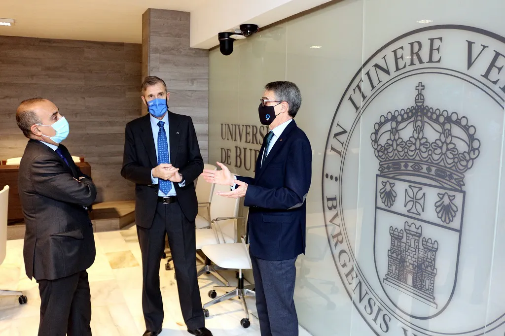 La Universidad de Burgos y las Fundaciones de Ibercaja y Cajacírculo suscriben tres convenios de colaboración