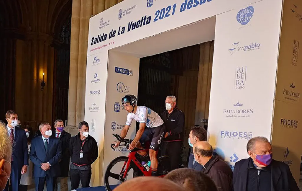 La Asesoría Jurídica del Ayuntamiento contraria a que se pague a la Fundación VIII Centenario por la salida de la Vuelta Ciclista a España 2021