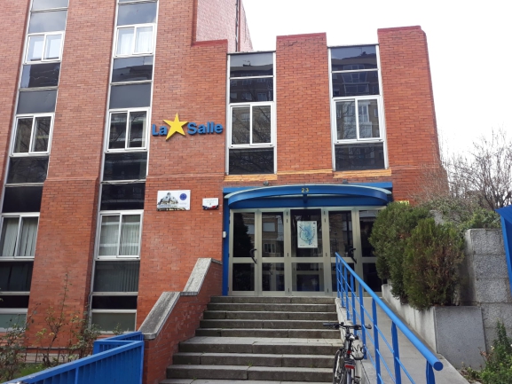 El Ayuntamiento creará plazas de aparcamiento especiales para la recogida de niños en dos colegios de Burgos