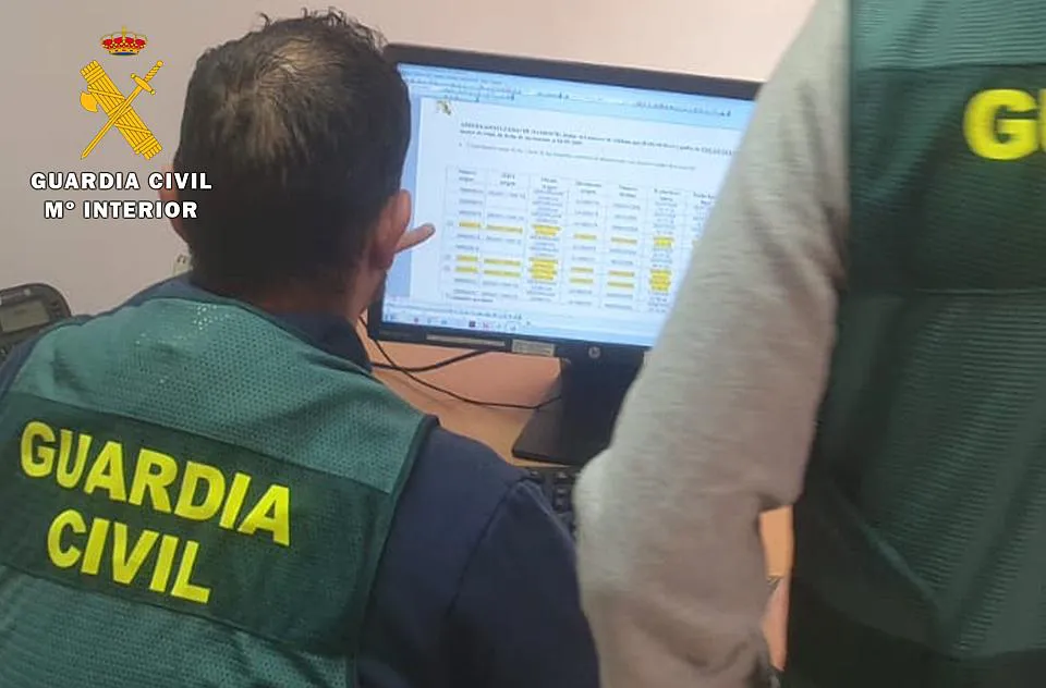 La Guardia Civil auxilia a una persona en su domicilio de la comarca Odra-Pisuerga