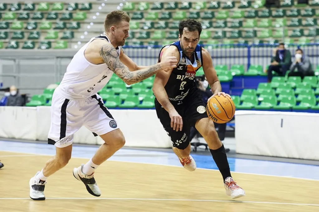El San Pablo Burgos se impone al Riga en la prórroga tras un final de infarto (76-75)