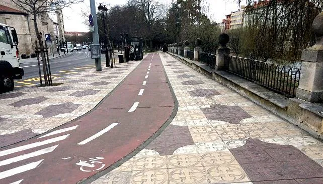 Vox asegura que la movilidad en Burgos va a 2 km/h