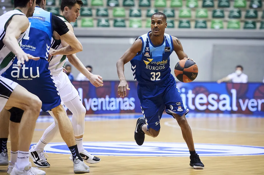 El San Pablo Burgos vuelve a la senda del triunfo a costa del Joventut (86-78)