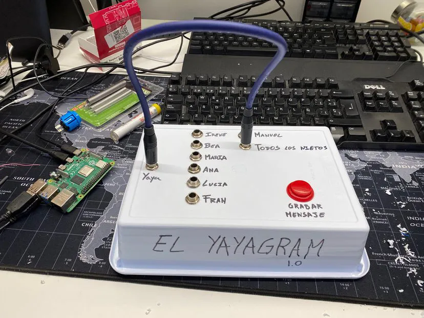 Un ingeniero burgalés crea el Yayagram para comunicarse con su abuela de 96 años