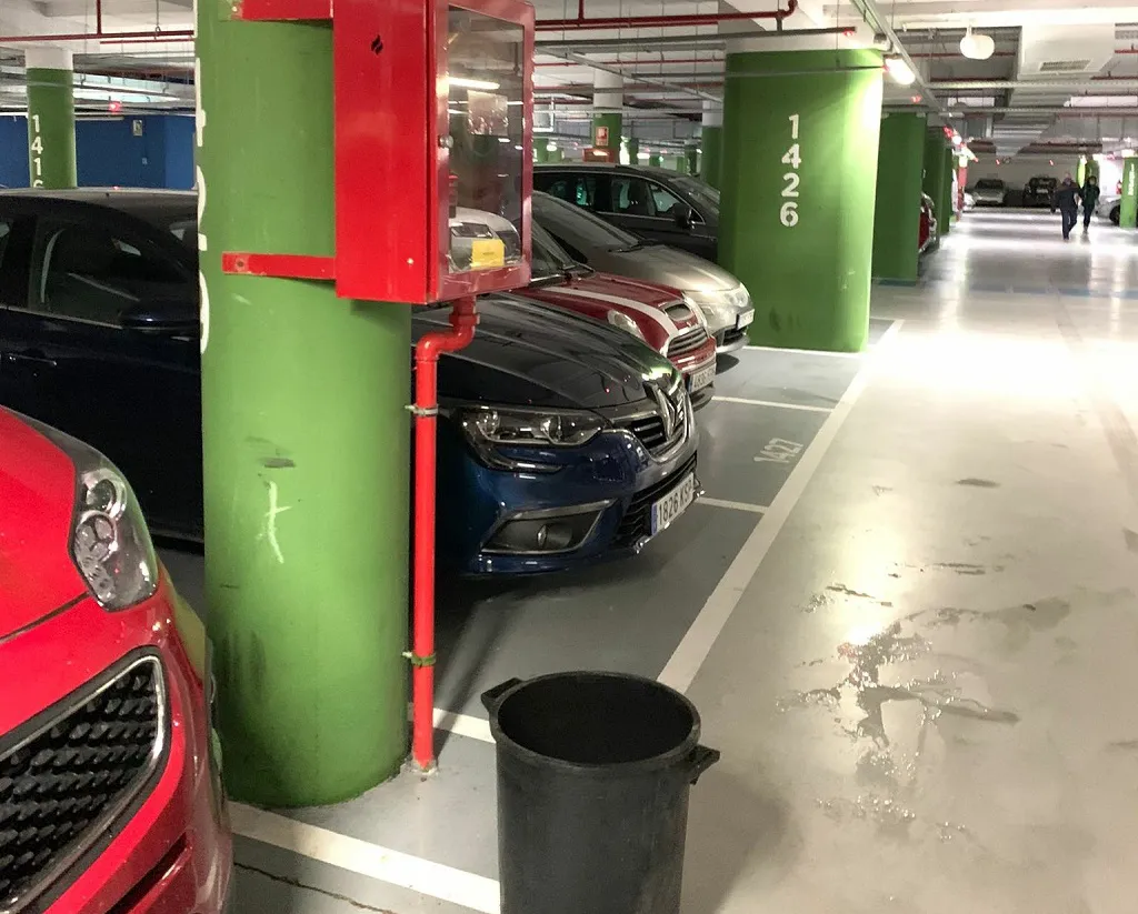 El PP denuncia falta grave de mantenimiento en el parking del MEH