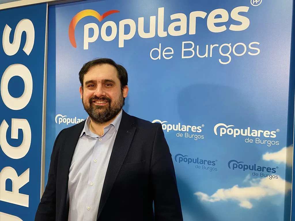Berzosa acusa al alcalde de utilizar las peores tácticas sanchistas para ahogar económicamente al grupo popular