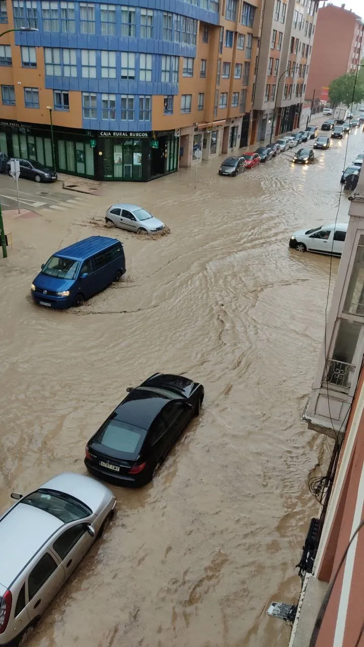 Burgos intenta recuperar la normalidad tras sufrir el diluvio universal