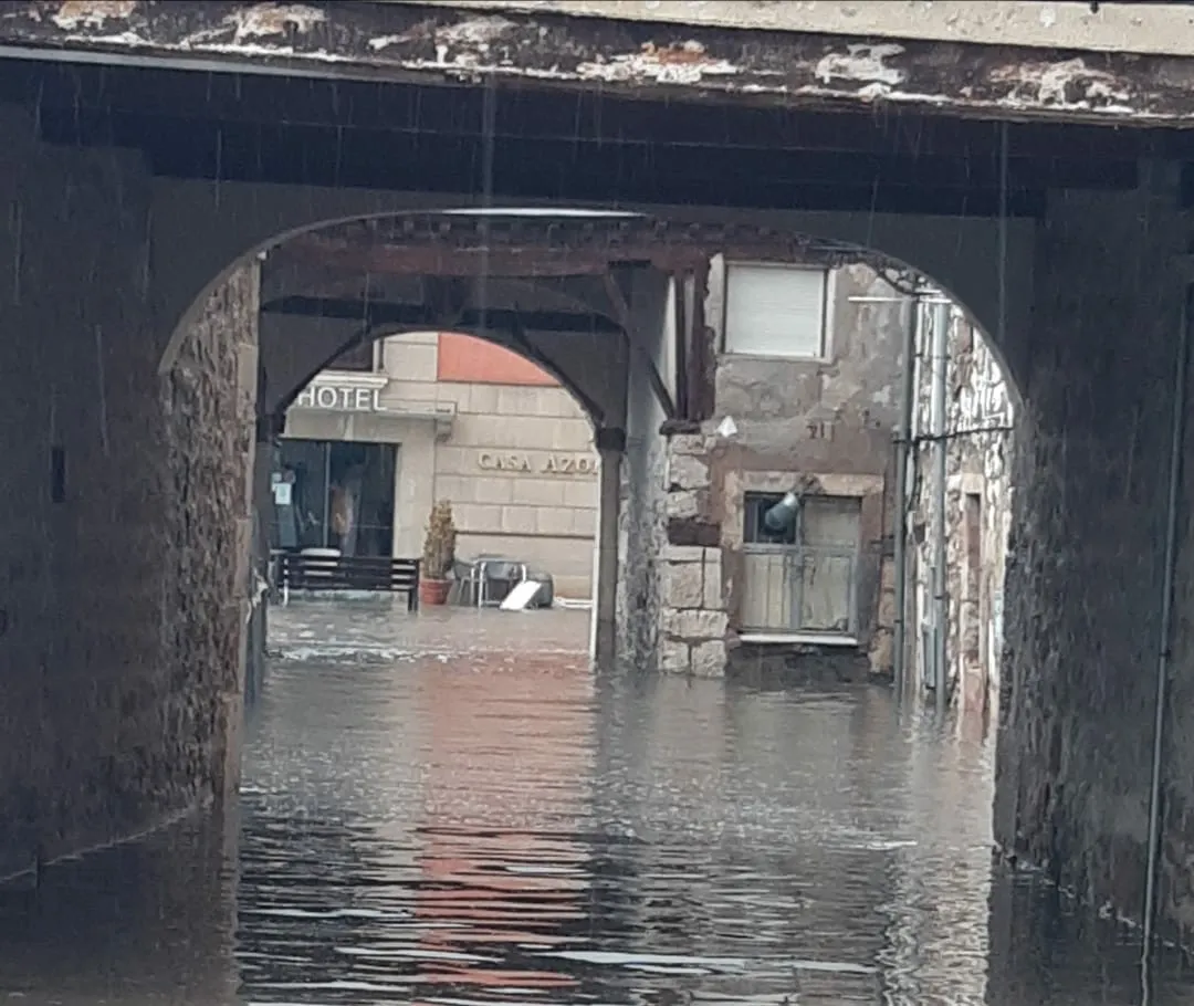 La tormenta caída en Burgos ocasiona severas inundaciones en varios edificios de la UBU