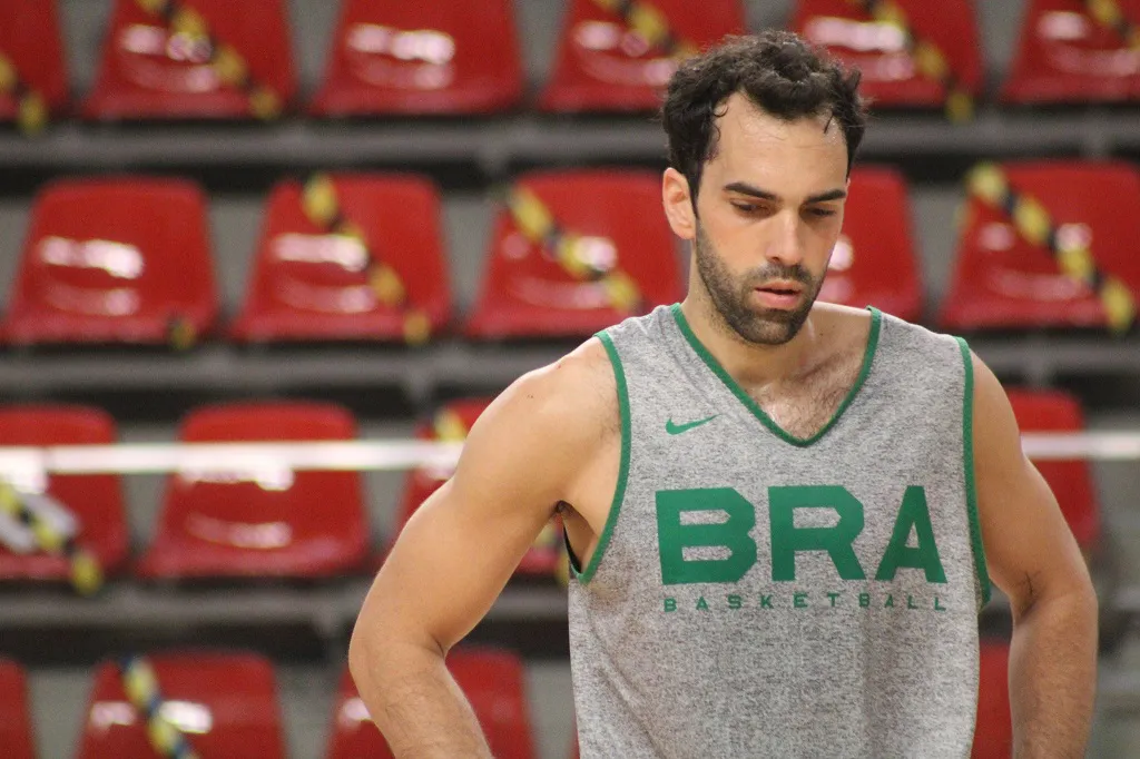 Vítor Benite prepara el Preolímpico con Brasil
