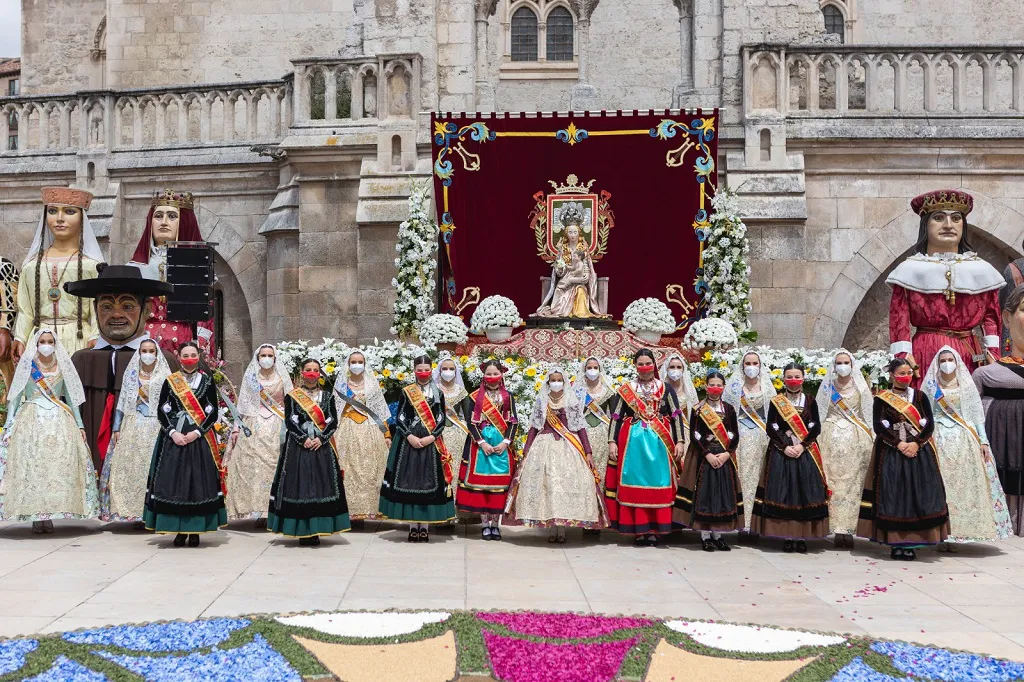 Burgos acoge una Ofrenda Floral especial