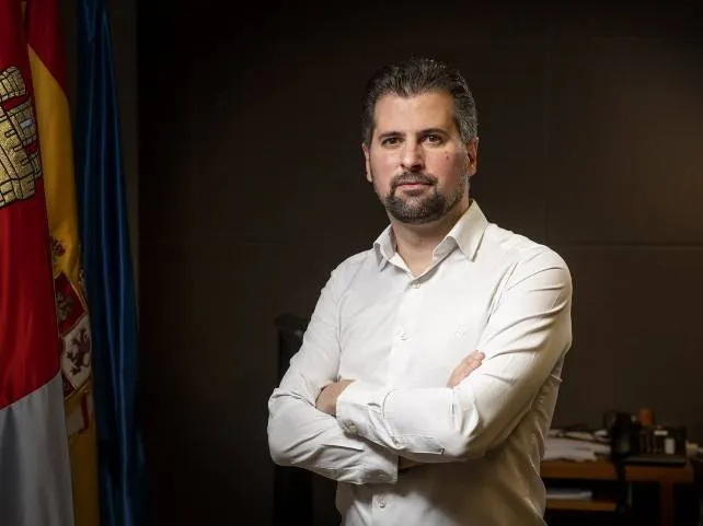 Tudanca pide a la Junta que ponga en marcha de manera inmediata el plan de desescalada sanitaria que aprobaron las Cortes