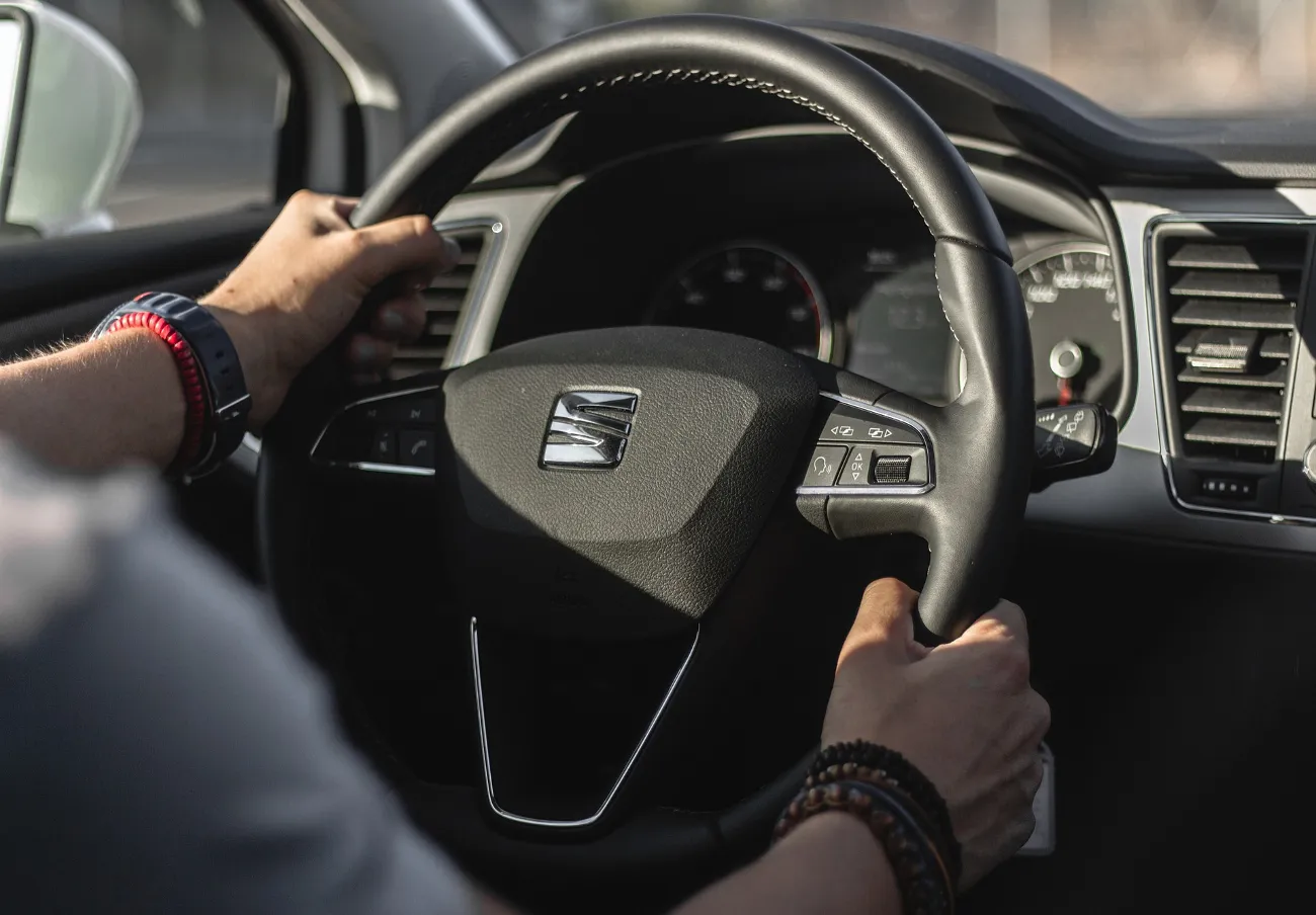Conducir y usar el aire acondicionado de forma eficiente podría ahorrar 1.000 euros en combustible