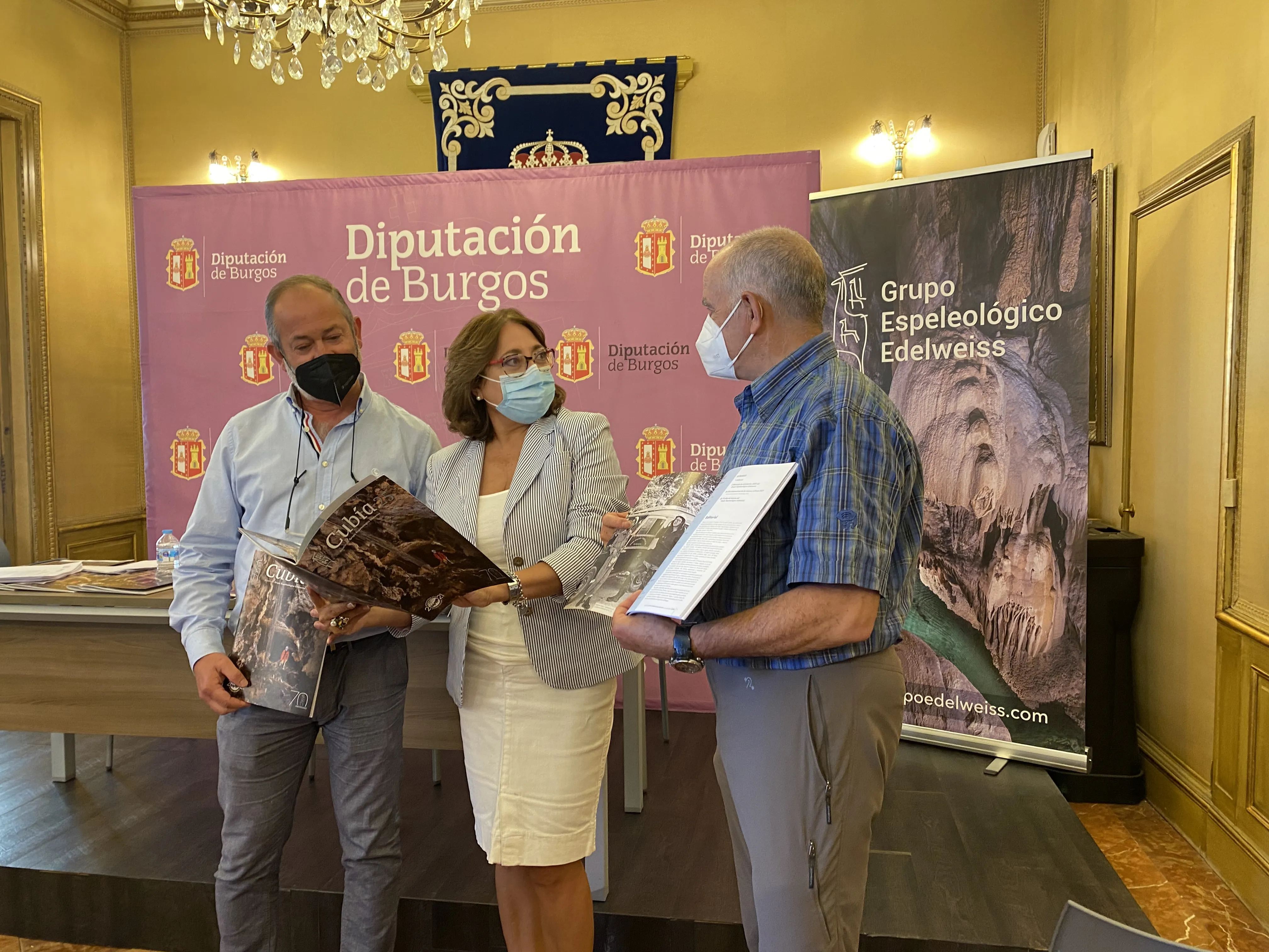 El Grupo Espeleológico Edelweiss celebra su 70 aniversario con un nuevo número de la revista Cubía